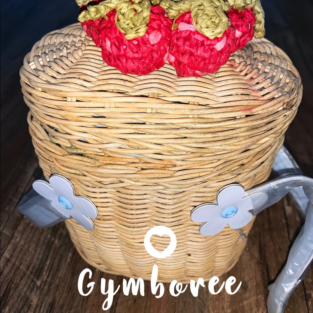 Gymboree wood bucket bag NWT 🍓 strawberries